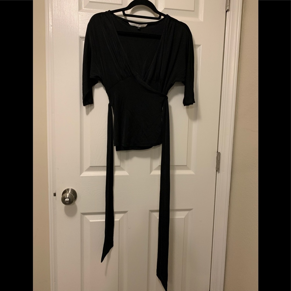 Diane Von Furstenberg Black V-Neck Wrap Top - Picture 2 of 6